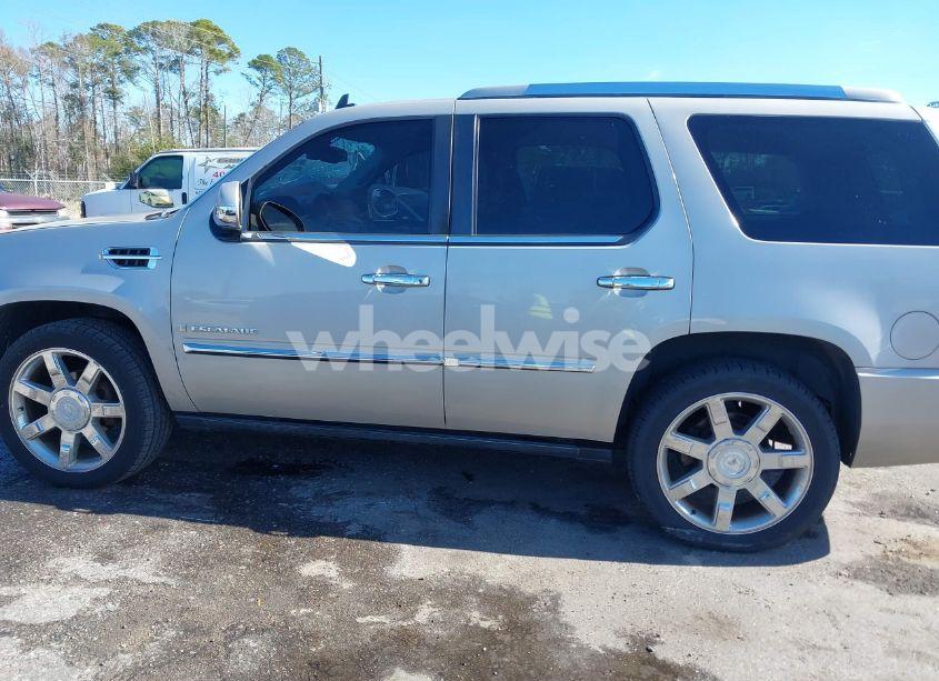 Photo 14 of 2008 Cadillac Escalade STANDARD (VIN 1GYEC63808R109920)