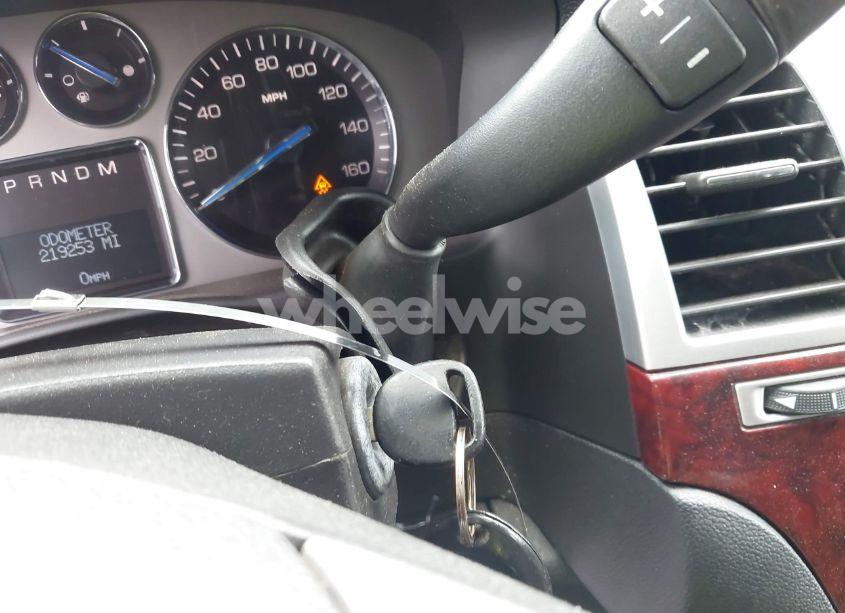 Photo 11 of 2008 Cadillac Escalade STANDARD (VIN 1GYEC63808R146174)