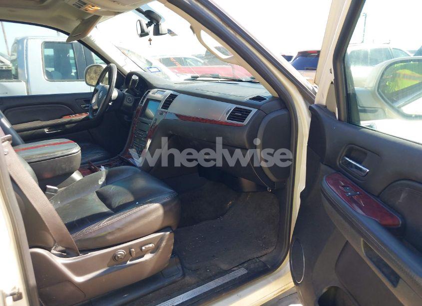 Photo 5 of 2007 Cadillac Escalade STANDARD (VIN 1GYEC63827R337366)