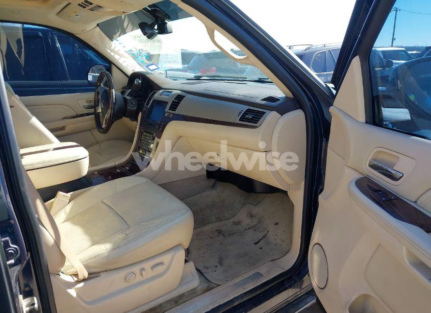 Photo 5 of 2007 Cadillac Escalade STANDARD (VIN 1GYEC63827R368794)