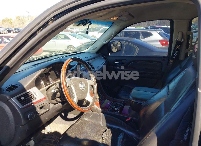 Photo 5 of 2008 Cadillac Escalade STANDARD (VIN 1GYEC63828R134754)