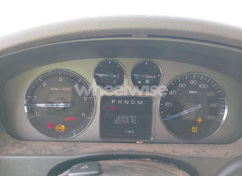 Photo 7 of 2007 Cadillac Escalade STANDARD (VIN 1GYEC63837R257896)