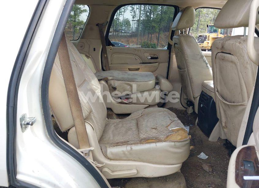 Photo 8 of 2007 Cadillac Escalade STANDARD (VIN 1GYEC63837R257896)