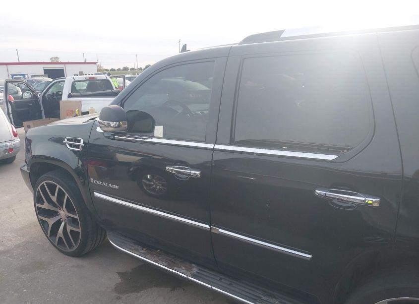 Photo 14 of 2008 Cadillac Escalade STANDARD (VIN 1GYEC63858R135753)