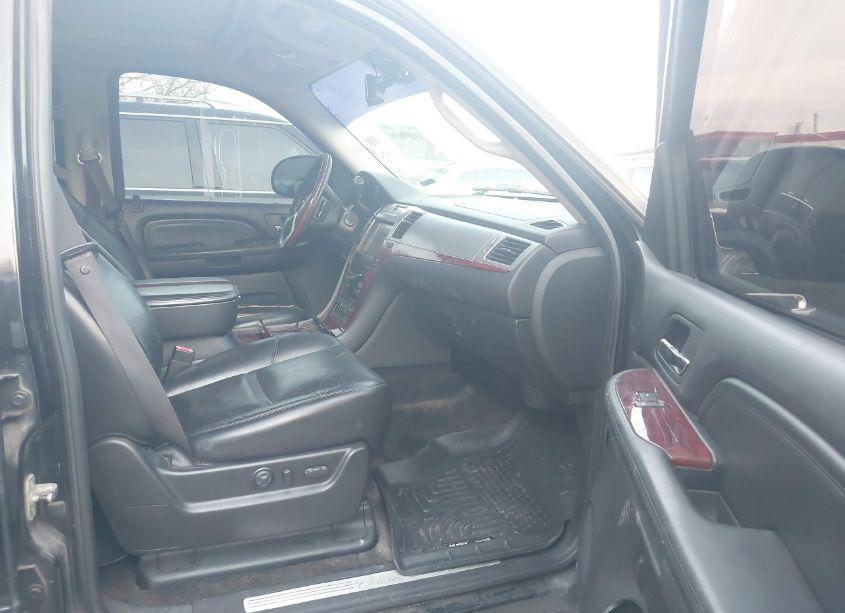 Photo 5 of 2008 Cadillac Escalade STANDARD (VIN 1GYEC63858R135753)