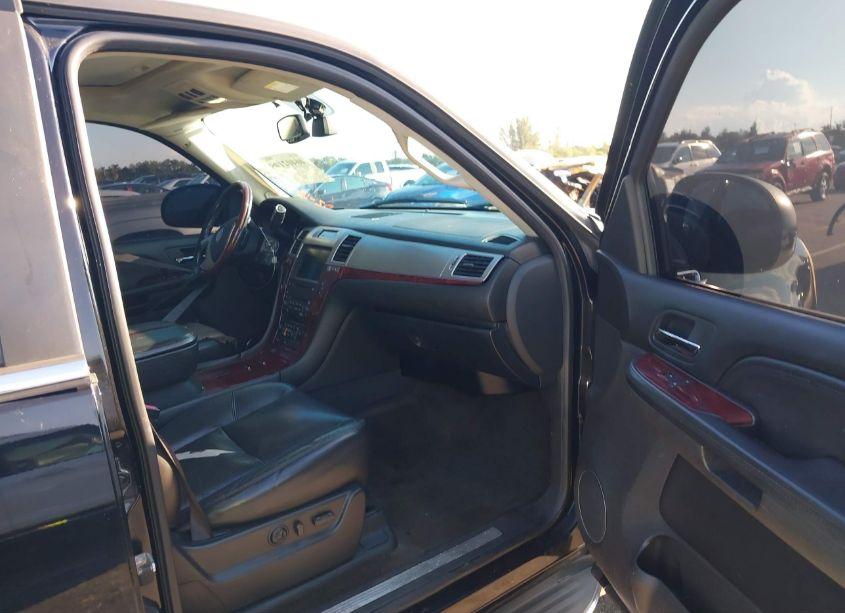 Photo 5 of 2007 Cadillac Escalade STANDARD (VIN 1GYEC63877R269307)