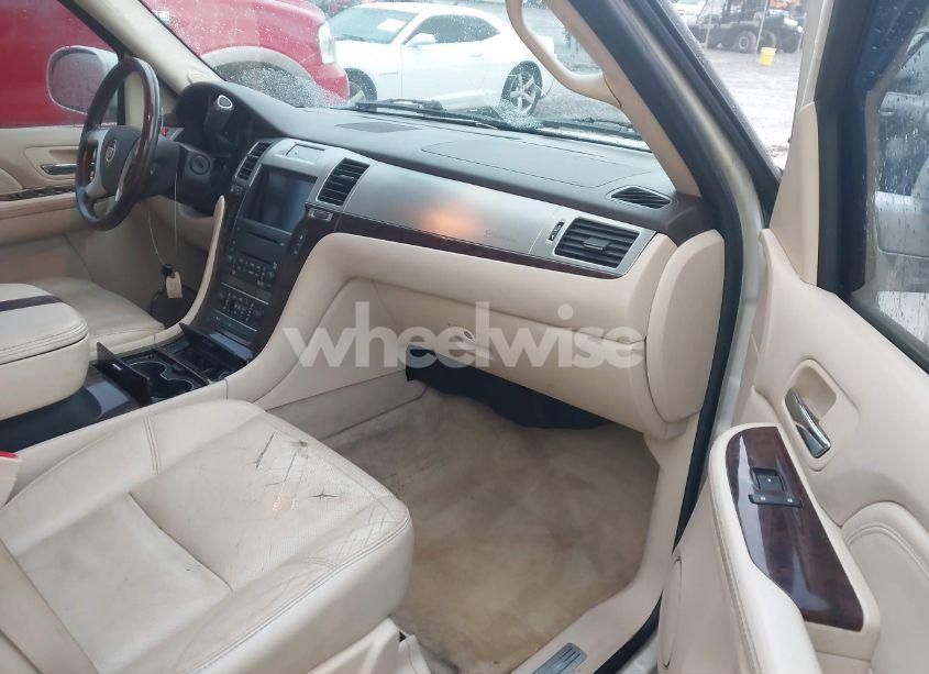 Photo 5 of 2007 Cadillac Escalade STANDARD (VIN 1GYEC63887R256789)