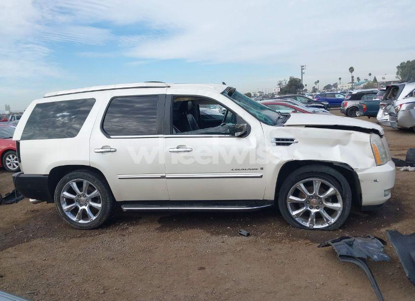 Photo 14 of 2007 Cadillac Escalade STANDARD (VIN 1GYEC63887R399192)