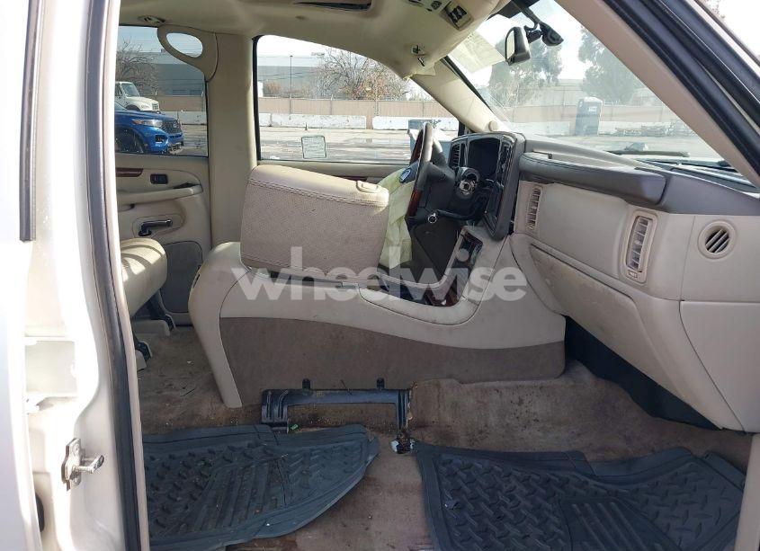 Photo 5 of 2005 Cadillac Escalade STANDARD (VIN 1GYEC63N95R249174)