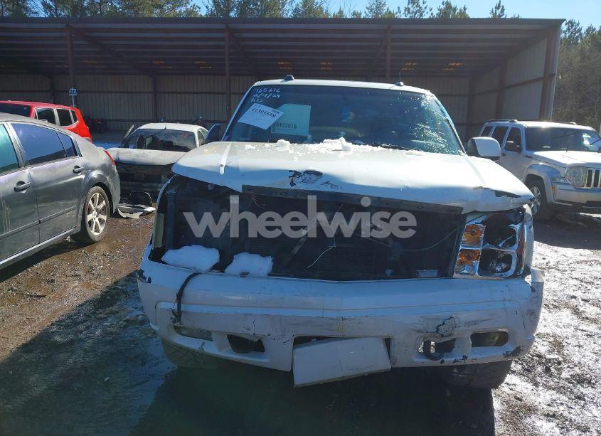 Photo 6 of 2005 Cadillac Escalade STANDARD (VIN 1GYEC63T05R136468)