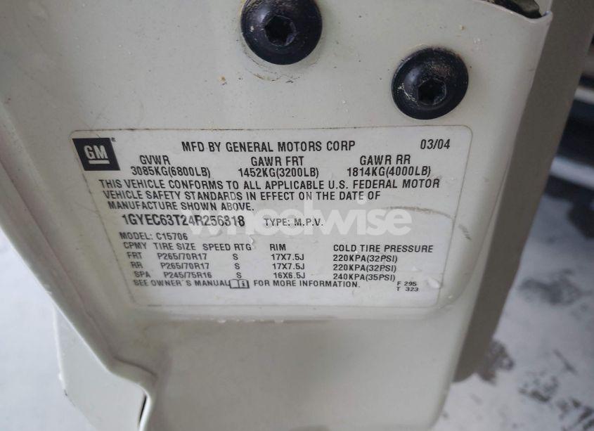 Photo 9 of 2004 Cadillac Escalade STANDARD (VIN 1GYEC63T24R256318)