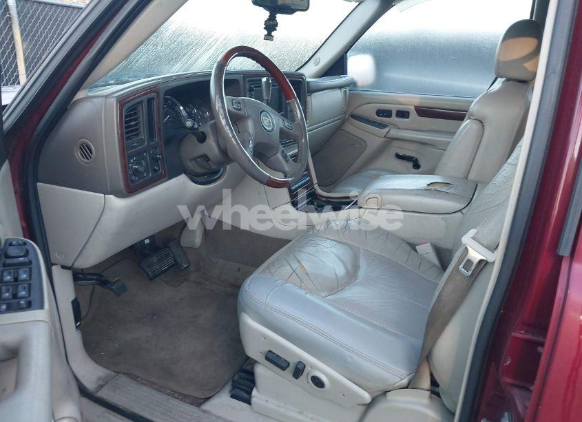 Photo 5 of 2005 Cadillac Escalade STANDARD (VIN 1GYEC63T45R130737)