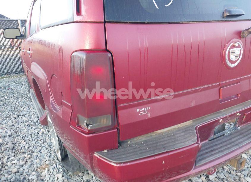 Photo 6 of 2005 Cadillac Escalade STANDARD (VIN 1GYEC63T45R130737)