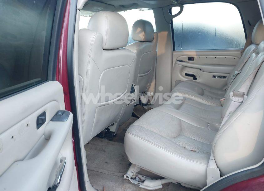 Photo 8 of 2005 Cadillac Escalade STANDARD (VIN 1GYEC63T45R130737)