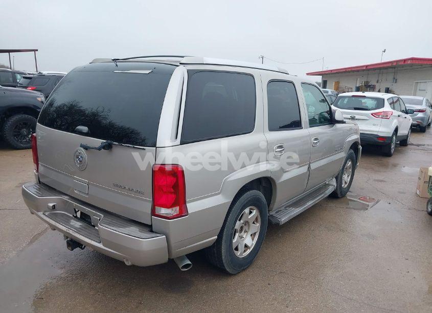 Photo 4 of 2005 Cadillac Escalade STANDARD (VIN 1GYEC63T65R202182)
