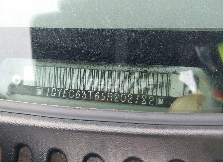 Photo 9 of 2005 Cadillac Escalade STANDARD (VIN 1GYEC63T65R202182)