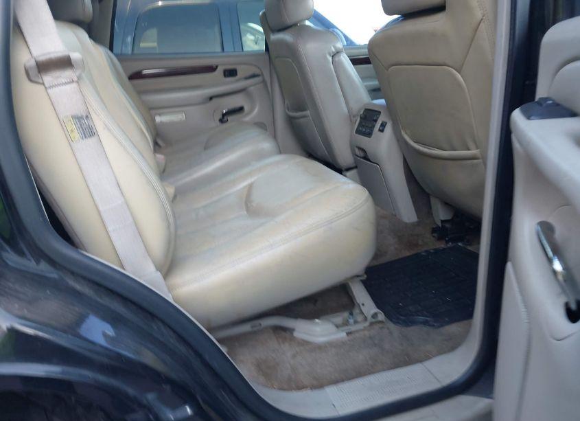 Photo 8 of 2003 Cadillac Escalade STANDARD (VIN 1GYEC63T93R213402)