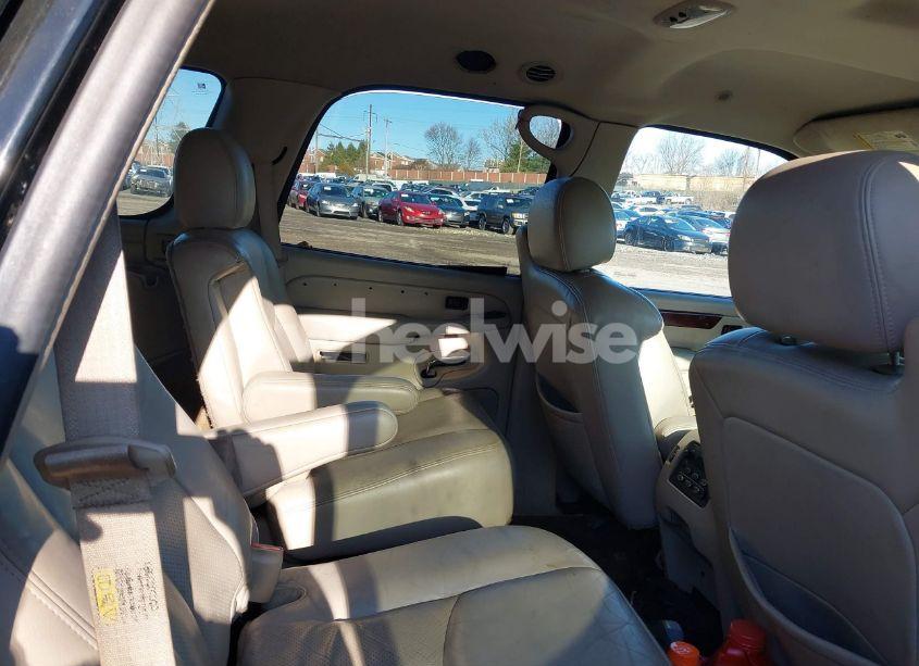 Photo 8 of 2005 Cadillac Escalade STANDARD (VIN 1GYEC63T95R123072)