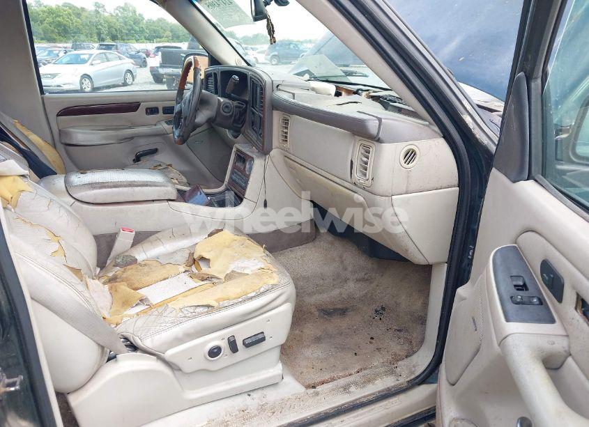 Photo 5 of 2003 Cadillac Escalade STANDARD (VIN 1GYEC63TX3R156028)