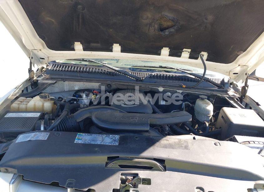 Photo 10 of 2004 Cadillac Escalade STANDARD (VIN 1GYEC63TX4R299594)