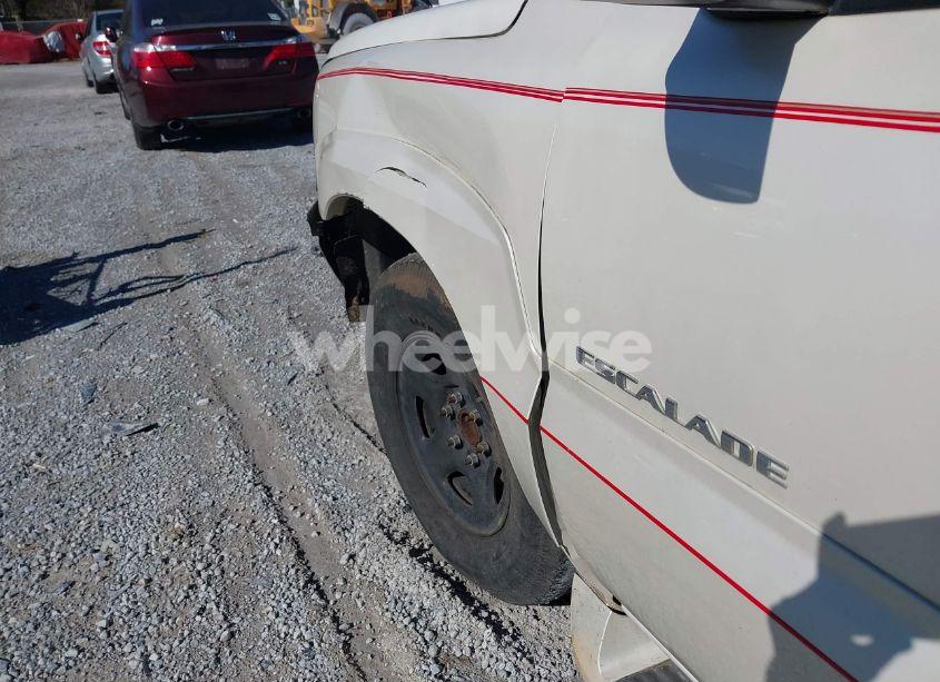 Photo 11 of 2004 Cadillac Escalade STANDARD (VIN 1GYEC63TX4R299594)