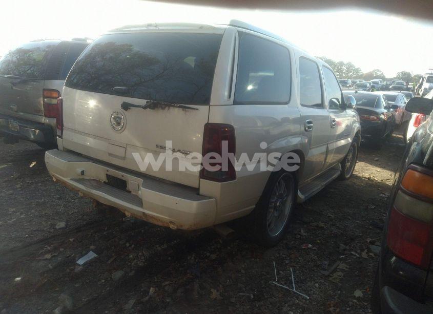 Photo 4 of 2005 Cadillac Escalade STANDARD (VIN 1GYEC63TX5R196936)