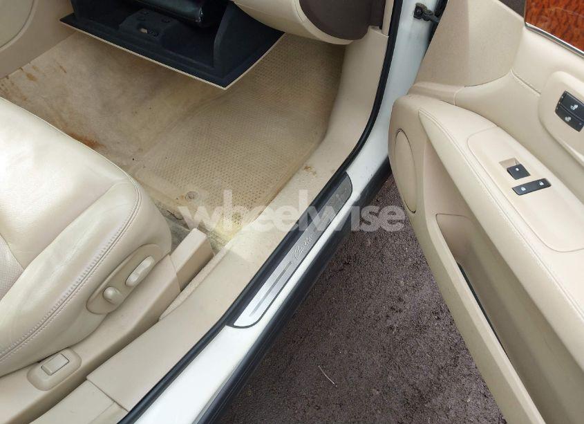 Photo 5 of 2007 Cadillac Srx V6 (VIN 1GYEE637470148837)