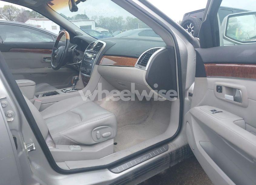 Photo 5 of 2007 Cadillac Srx V6 (VIN 1GYEE637470168781)