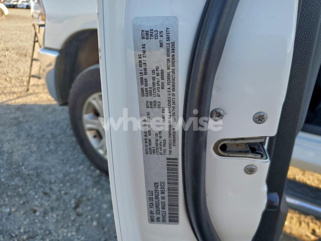 Photo 12 of 2024 RAM 2500 BIG HORN (VIN 1GYEE637X80105542)