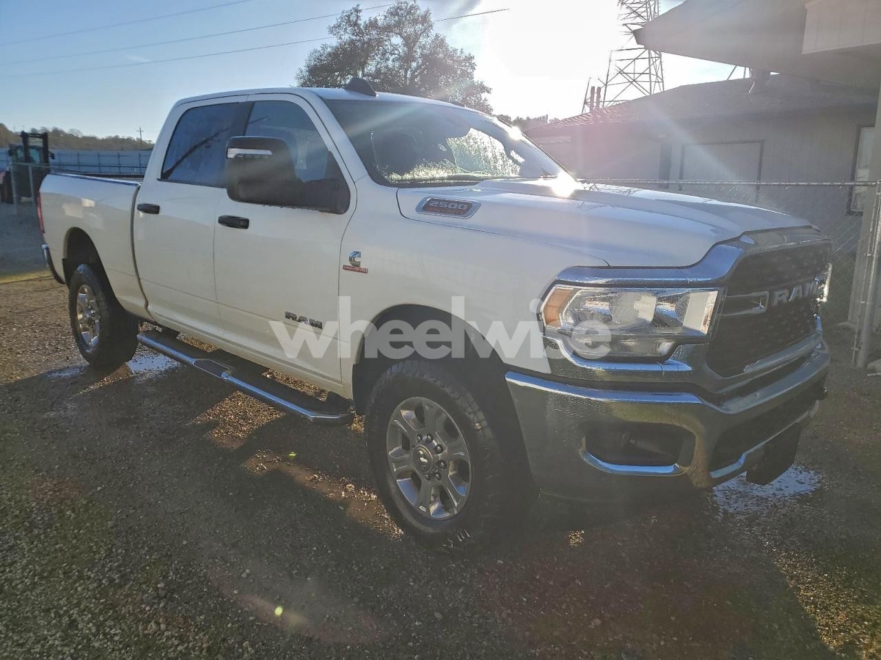 Photo 4 of 2024 RAM 2500 BIG HORN (VIN 1GYEE637X80105542)