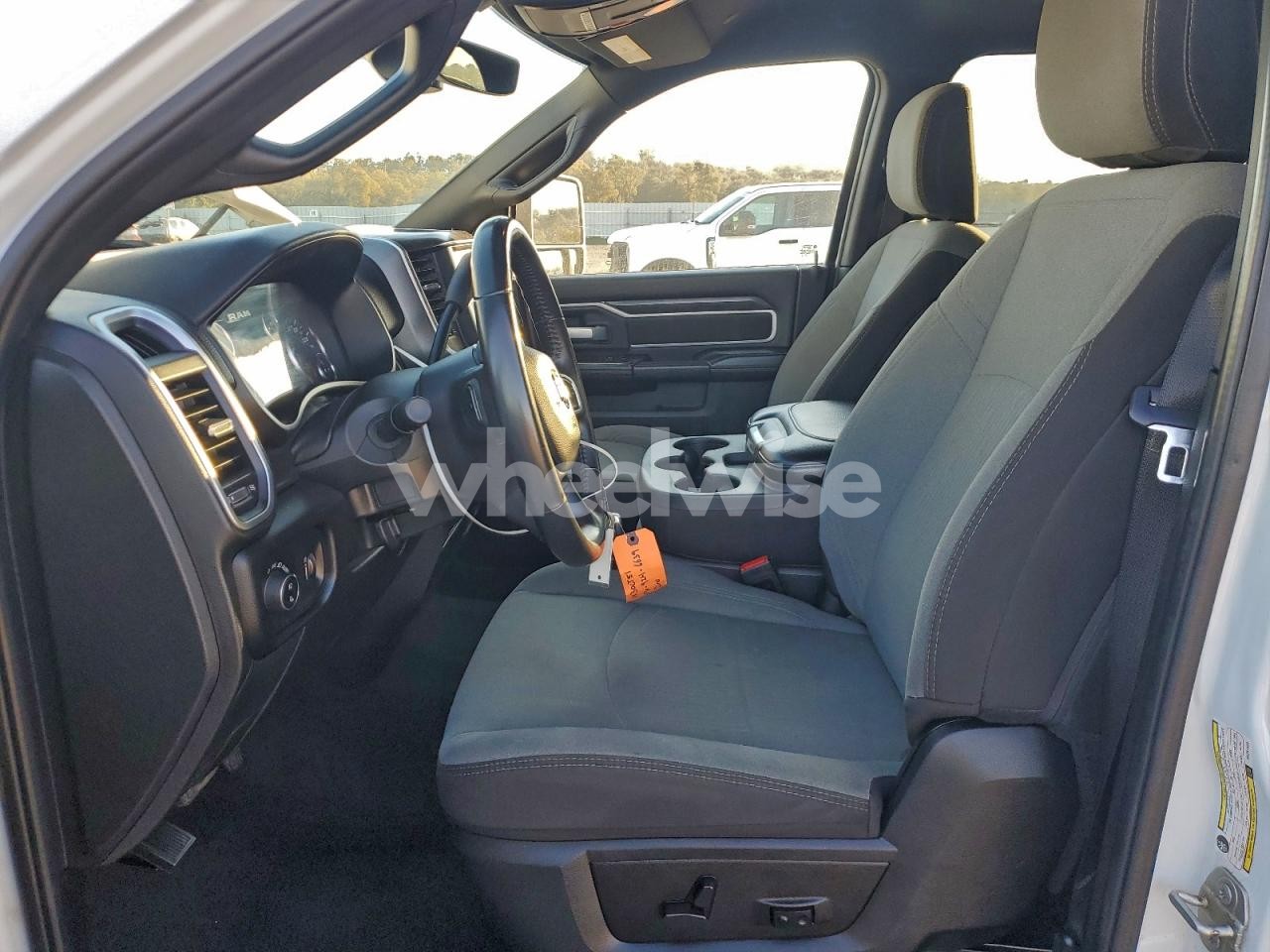 Photo 7 of 2024 RAM 2500 BIG HORN (VIN 1GYEE637X80105542)