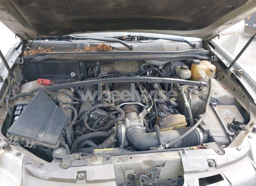 Photo 10 of 2005 Cadillac Srx V8 (VIN 1GYEE63A250105168)
