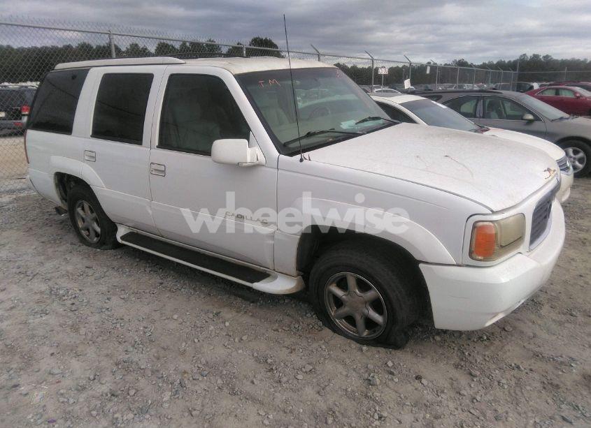 1999 Cadillac Escalade STANDARD (VIN 1GYEK13R0XR401774) main photo