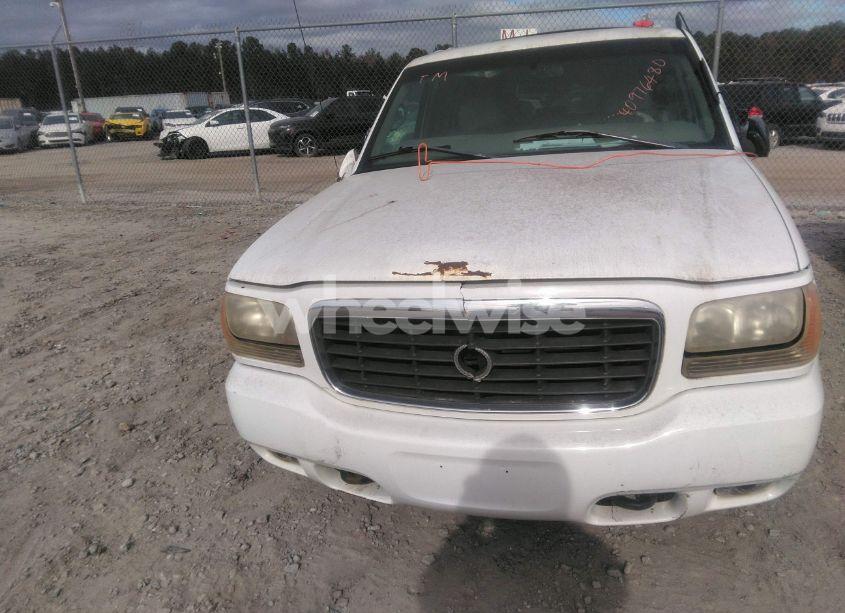 Photo 6 of 1999 Cadillac Escalade STANDARD (VIN 1GYEK13R0XR401774)