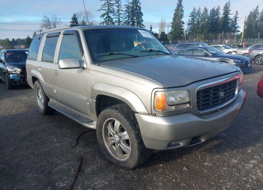 1999 Cadillac Escalade STANDARD (VIN 1GYEK13R0XR408501) main photo