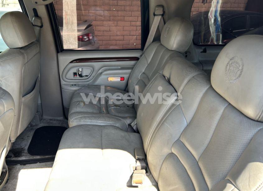 Photo 8 of 1999 Cadillac Escalade STANDARD (VIN 1GYEK13R7XR408723)