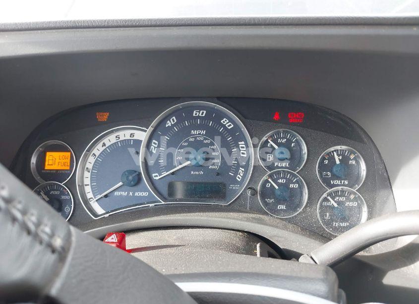 Photo 7 of 2002 Cadillac Escalade STANDARD (VIN 1GYEK63N12R220623)