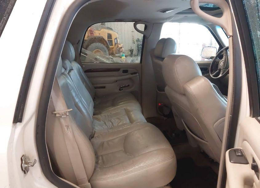 Photo 8 of 2005 Cadillac Escalade STANDARD (VIN 1GYEK63N15R102009)