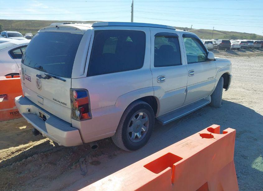 Photo 4 of 2005 Cadillac Escalade STANDARD (VIN 1GYEK63N15R192732)