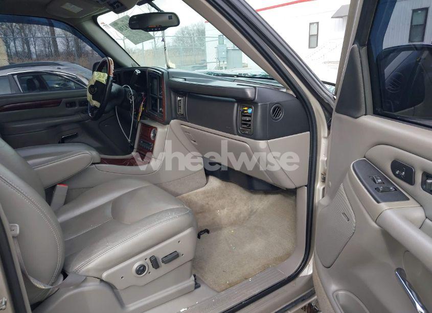 Photo 5 of 2006 Cadillac Escalade STANDARD (VIN 1GYEK63N16R156881)