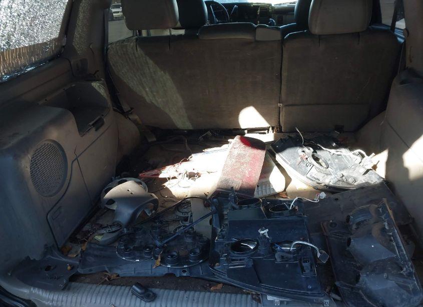 Photo 11 of 2005 Cadillac Escalade STANDARD (VIN 1GYEK63N25R215967)