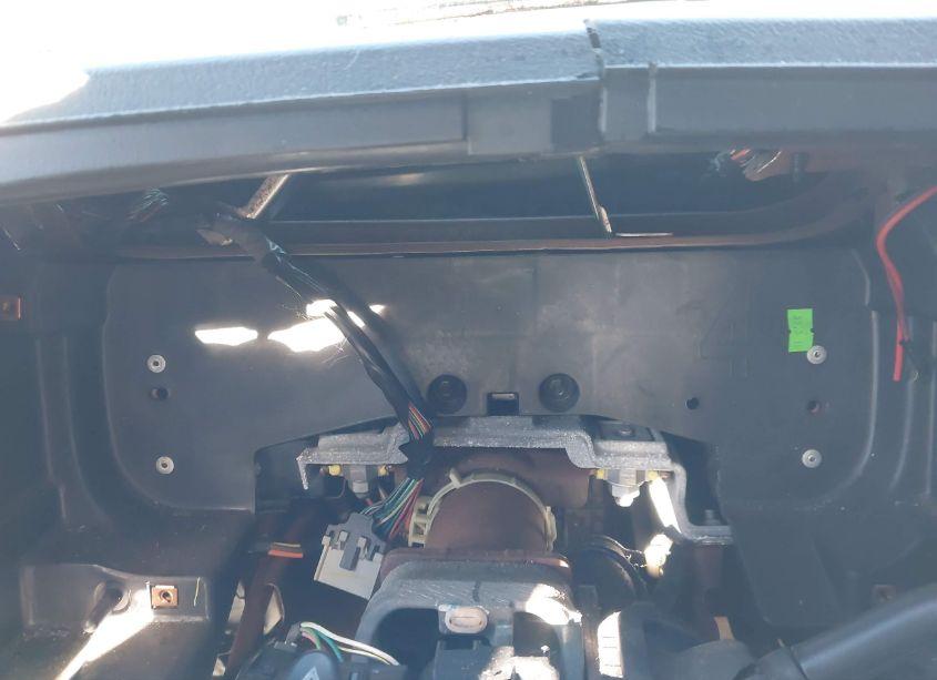 Photo 7 of 2005 Cadillac Escalade STANDARD (VIN 1GYEK63N25R215967)