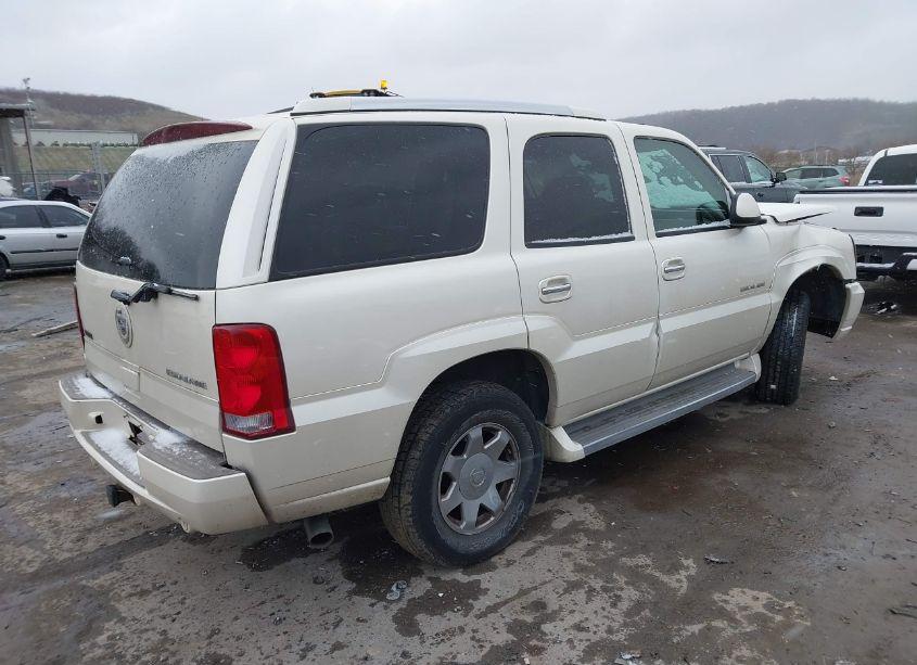 Photo 4 of 2005 Cadillac Escalade STANDARD (VIN 1GYEK63N25R274193)