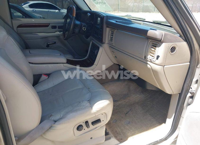 Photo 5 of 2002 Cadillac Escalade STANDARD (VIN 1GYEK63N32R139025)
