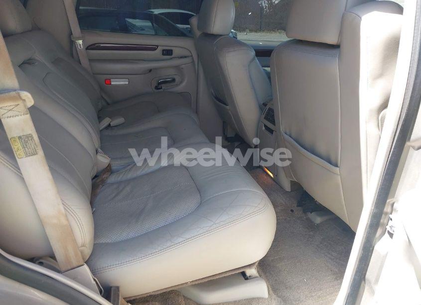 Photo 8 of 2002 Cadillac Escalade STANDARD (VIN 1GYEK63N32R139025)