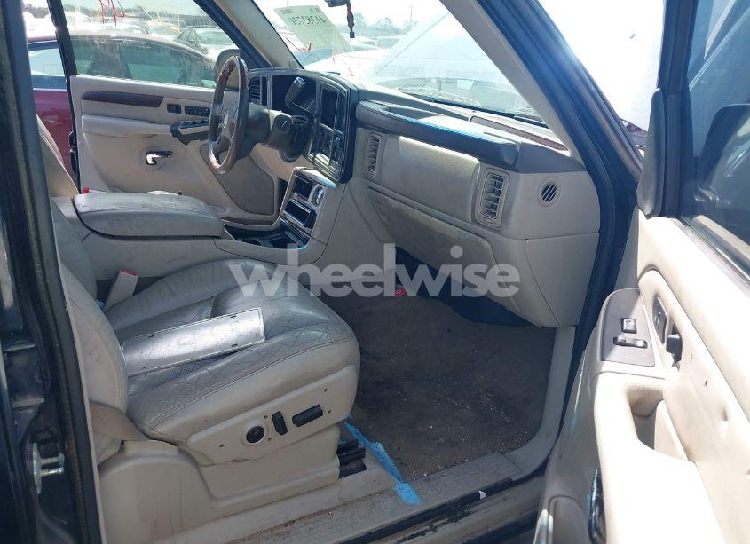 Photo 5 of 2005 Cadillac Escalade STANDARD (VIN 1GYEK63N55R219818)