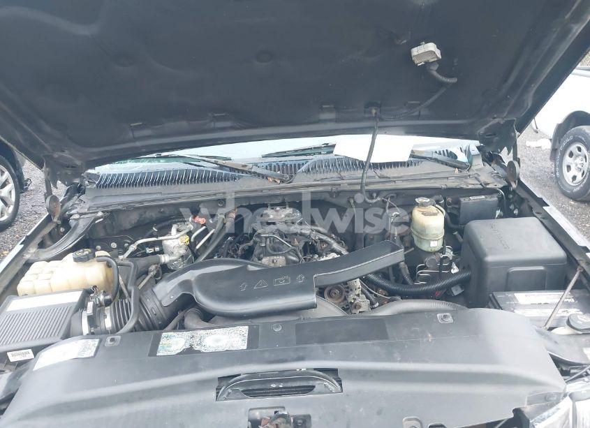 Photo 10 of 2002 Cadillac Escalade STANDARD (VIN 1GYEK63N62R205809)