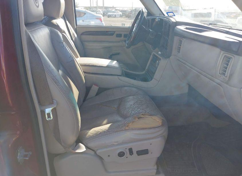 Photo 5 of 2005 Cadillac Escalade STANDARD (VIN 1GYEK63N65R244789)