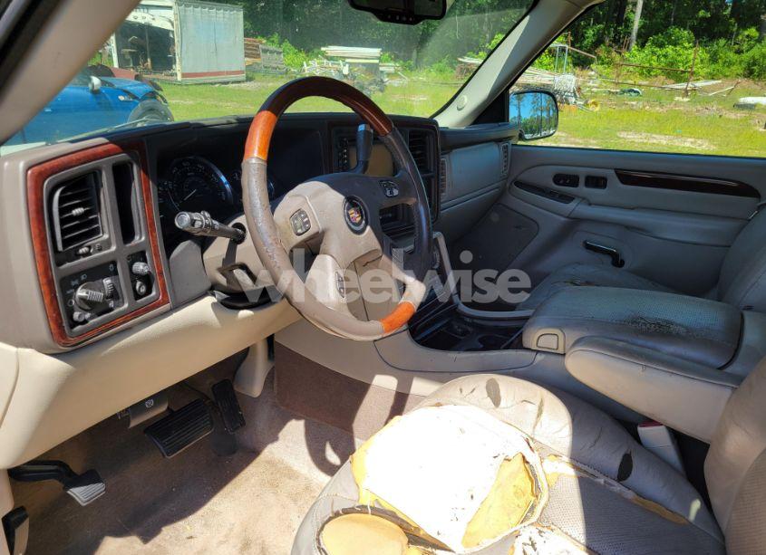 Photo 6 of 2005 Cadillac Escalade (VIN 1GYEK63N75R232778)