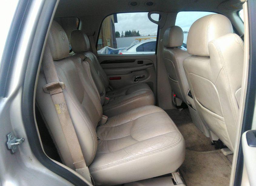 Photo 8 of 2005 Cadillac Escalade STANDARD (VIN 1GYEK63N85R105098)